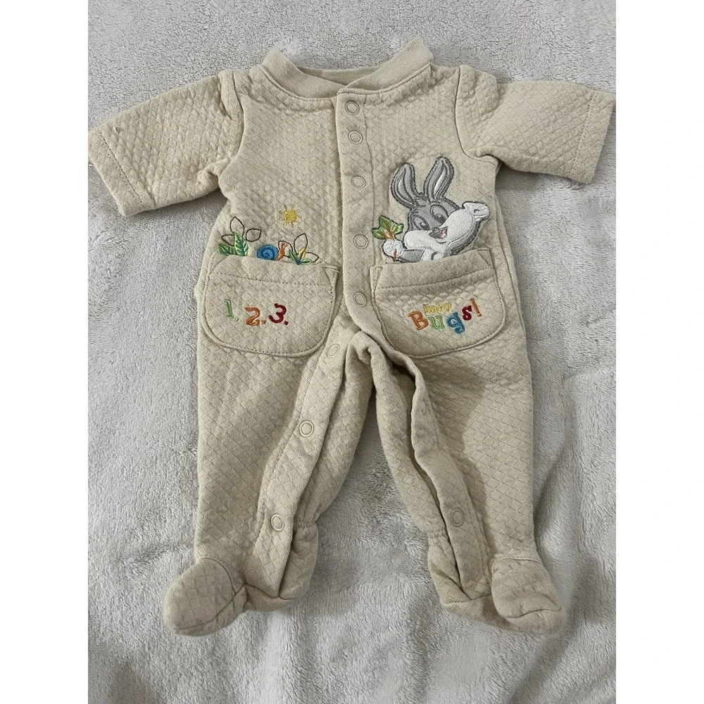 Vintage Y2K Looney Tunes Bugs Bunny Preemie Sleeper Bodysuit FLAW